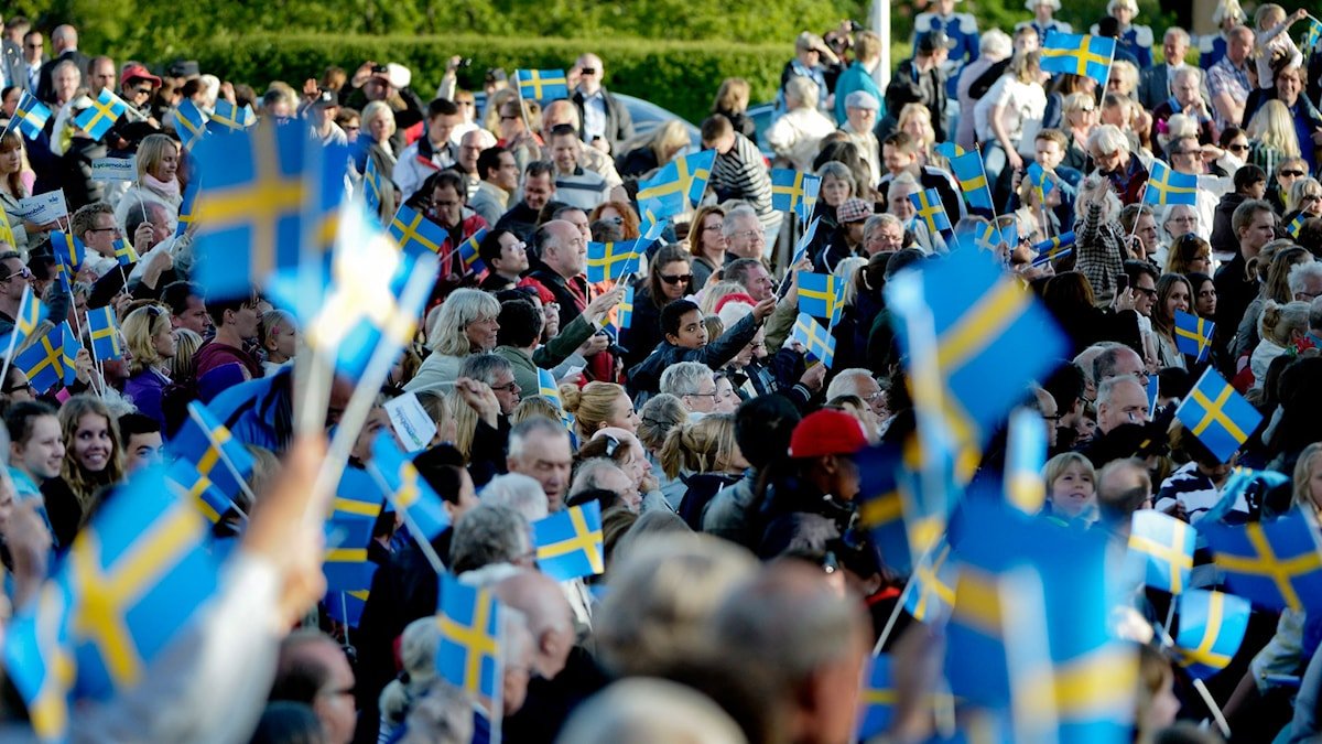 عدد سكان السويد