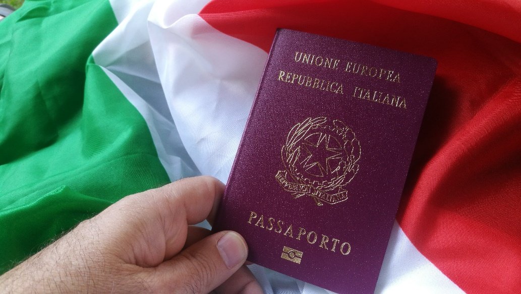 كيفية الحصول على الجواز الايطالي