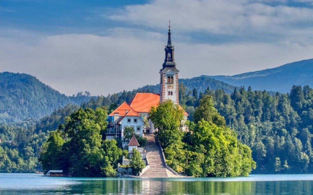 تكلفة السفر الى سلوفينيا لشخصين