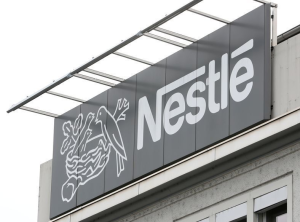 شركة Nestlé تعترف بانتهاك اللوائح الفرنسية بمعالجة المياه المعدنية