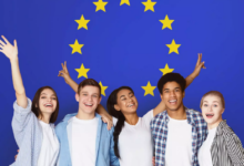 الاتحاد الأوروبي والمملكة المتحدة... تسهيل إقامات العمل والدراسة للشباب