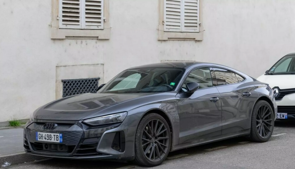 استدعاء ضخم لسيارات Audi الكهربائية في فرنسا