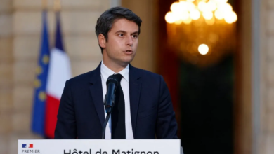 رئيس الوزراء الفرنسي يتطلع إلى إعادة بناء القوة السياسية بعد دعم الحزب