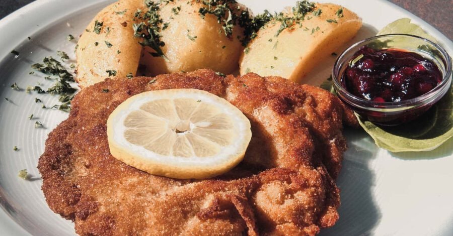 الشنيتزل Schnitzel من اكلات تراثية في المانيا