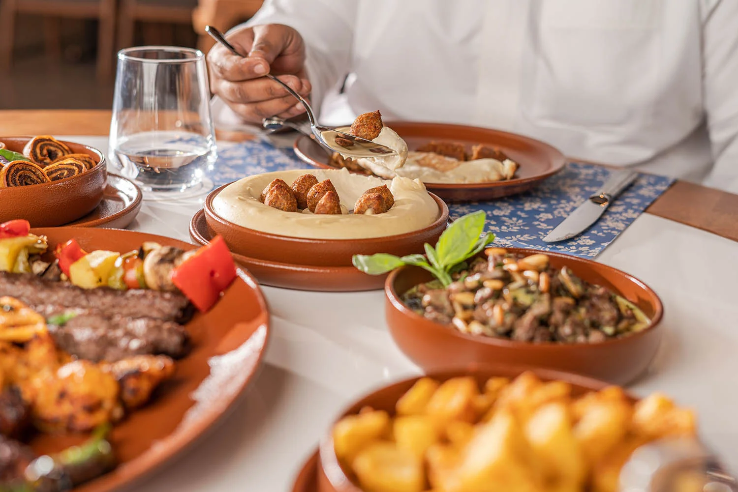 بماذا تشتهر أفضل مطاعم لبنانية في الرياض؟