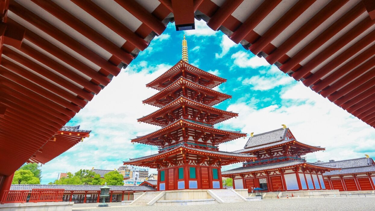 ضريح فوشيمي إيناري في كيوتو: السياحة في اليابان