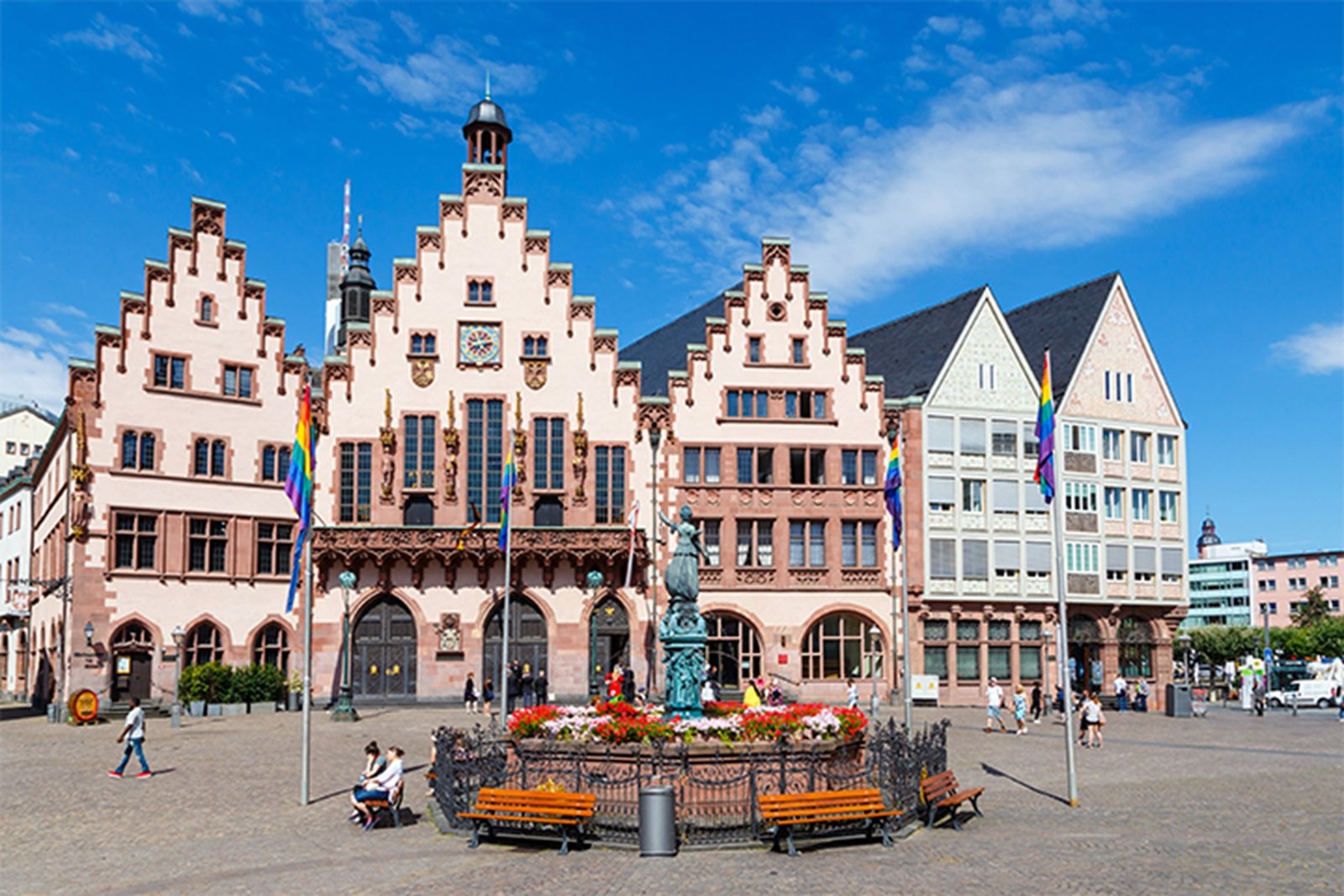 مطار شتوتغارت STR: أشهر مطارات المانيا