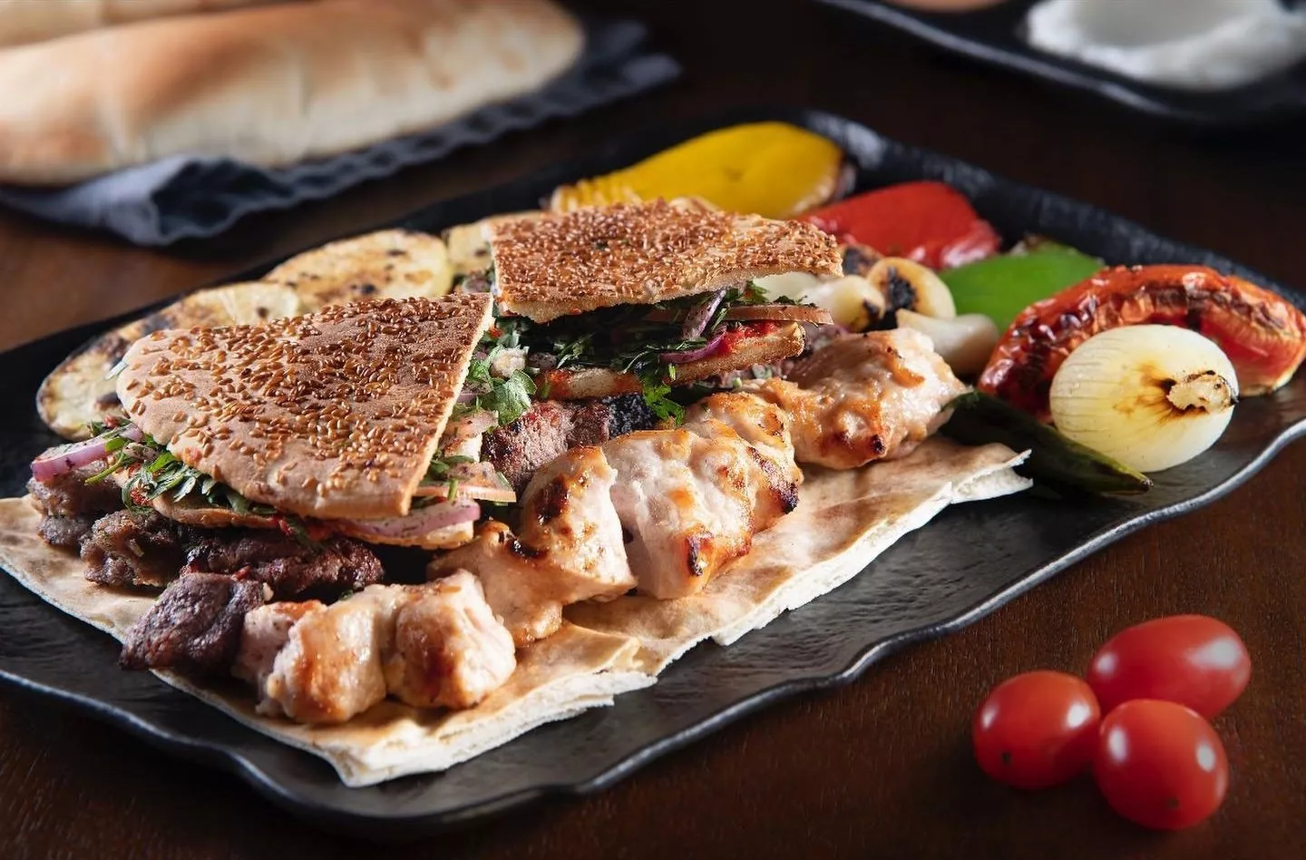 مطعم برج الحمام: مطاعم لبنانية في الرياض