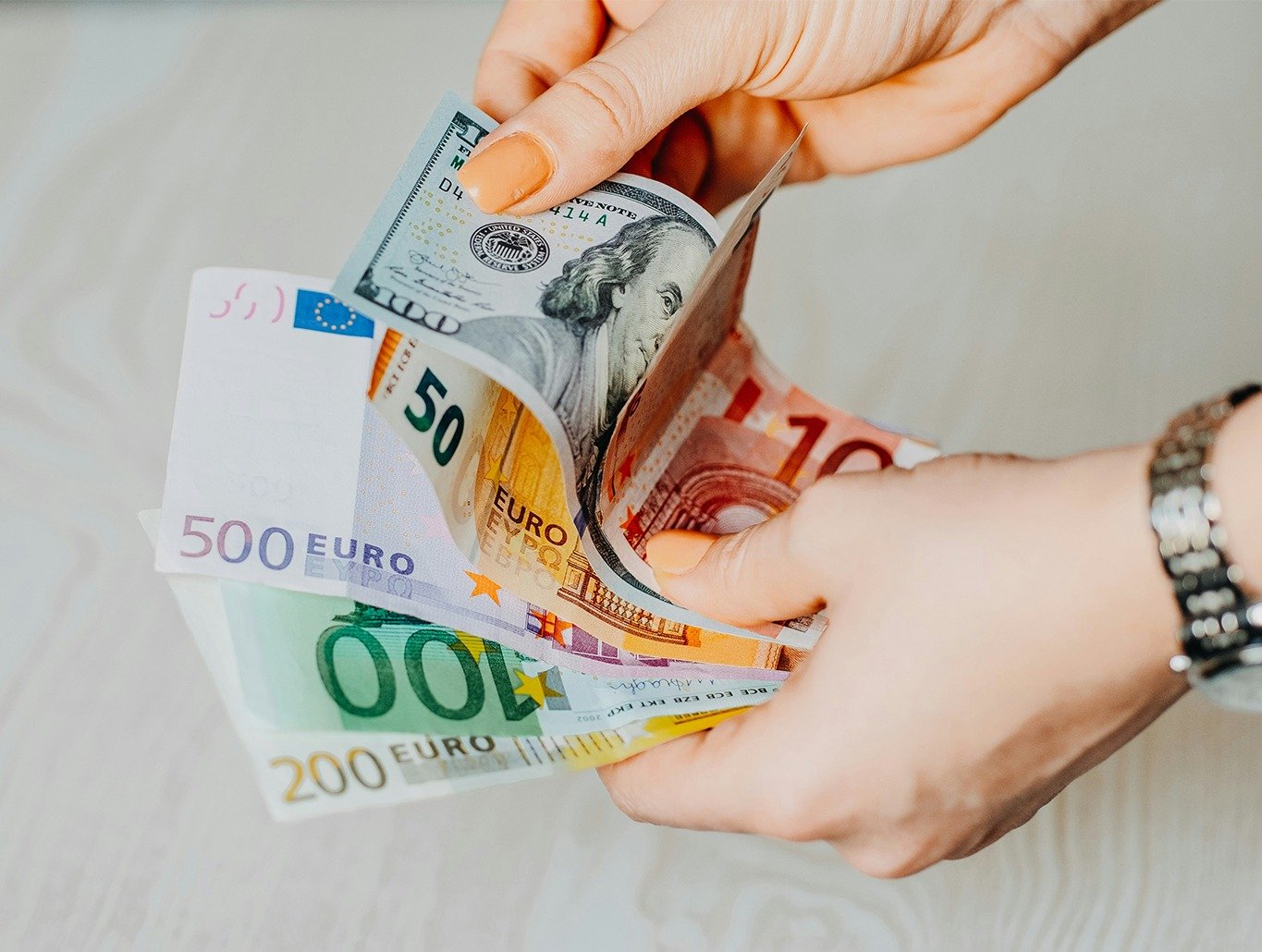 عملة اليونان الحالية