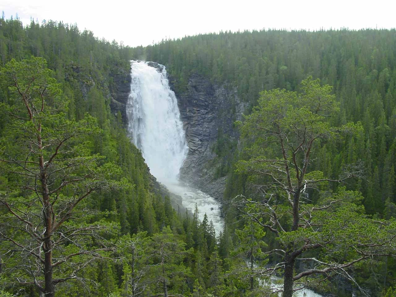 أجمل شلالات النرويج للسياحة