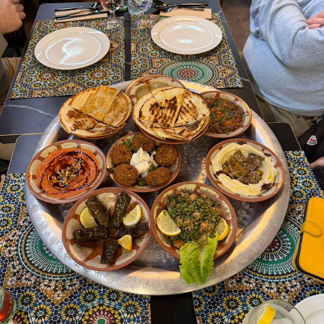 أفضل مطاعم حلال في إسبانيا 2026أرابيكا