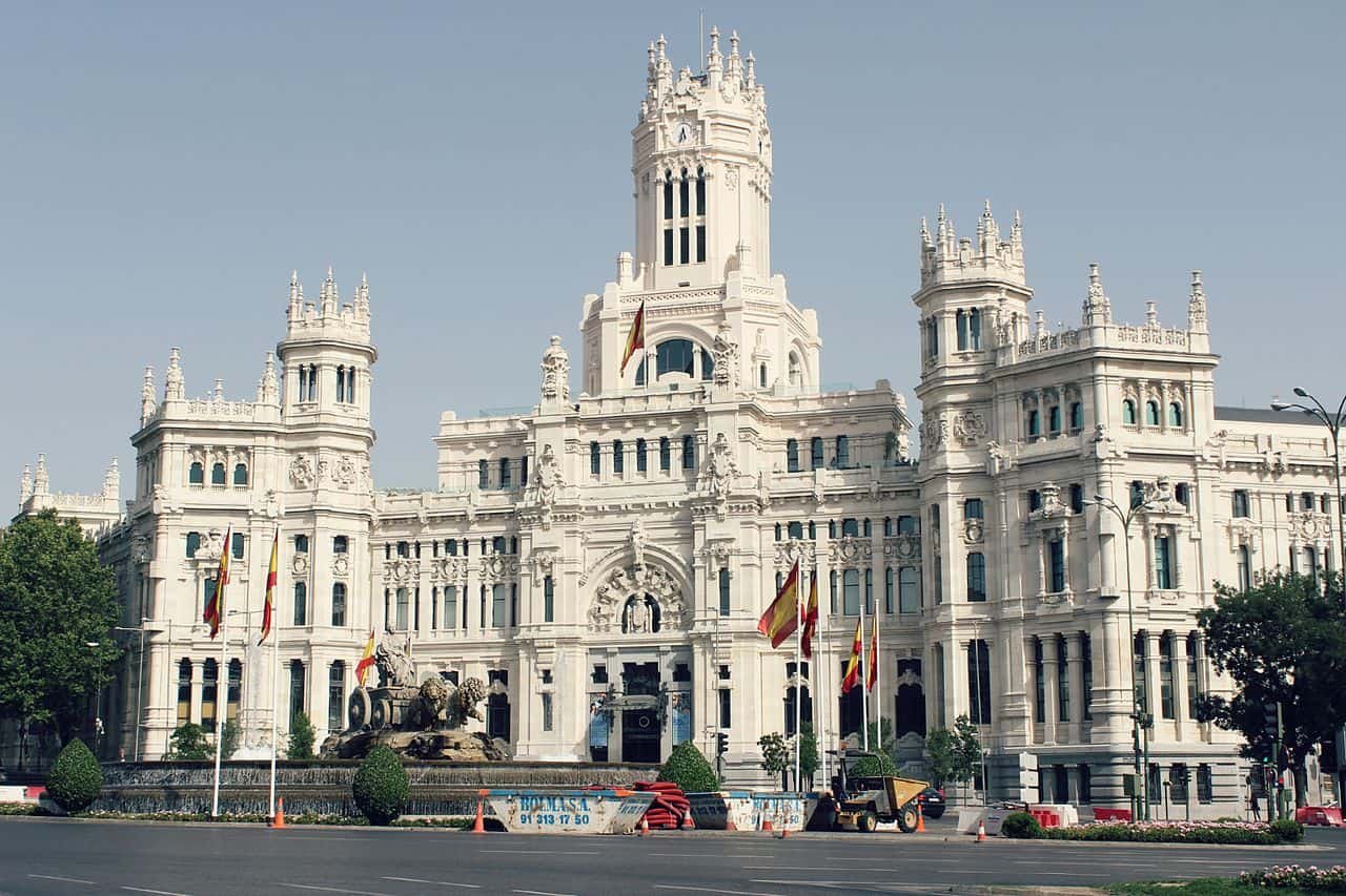 ساحة سيبيليس Plaza de Cibeles