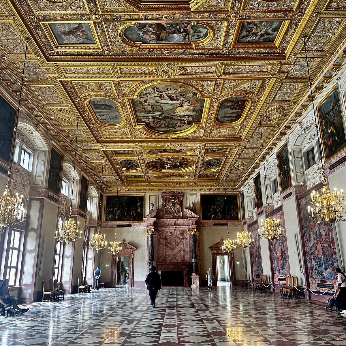 قصر ريزيدنز ميونخ Residenz München