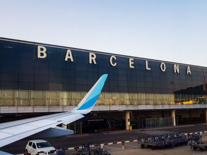 مطار برشلونة الدولي